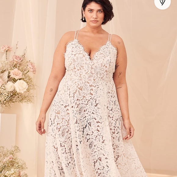 Lace beach wedding dress - Picture 3 of 7